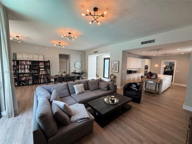 8631 Arboretum Lane, Miami, FL 33138