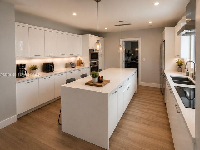 8631 Arboretum Lane, Miami, FL 33138