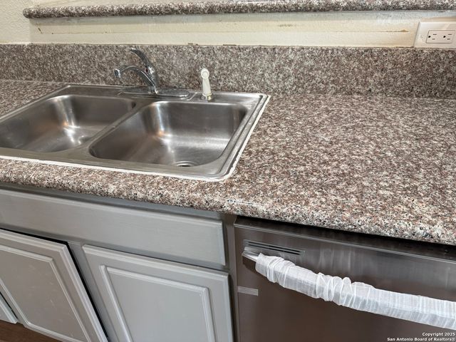 938 Canyon Ridge, San Antonio, TX 78227