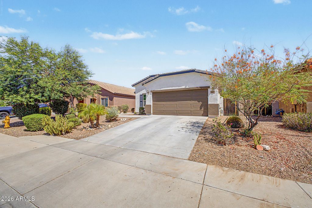 10800 W COTTONTAIL Lane, Peoria, AZ 85383 — exterior