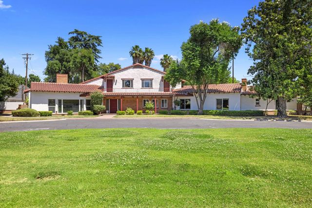 1300 N Berkeley Ave, Turlock, CA 95380