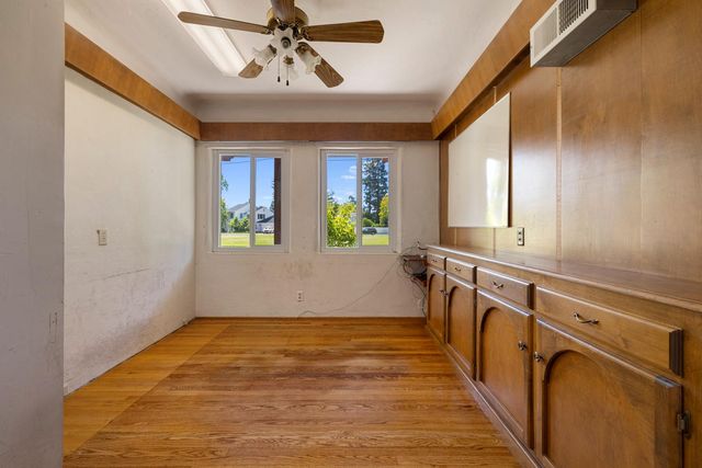 1300 N Berkeley Ave, Turlock, CA 95380