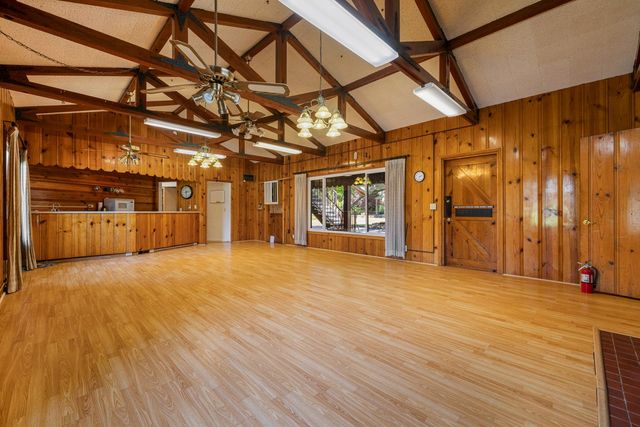 1300 N Berkeley Ave, Turlock, CA 95380