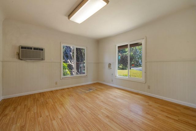 1300 N Berkeley Ave, Turlock, CA 95380