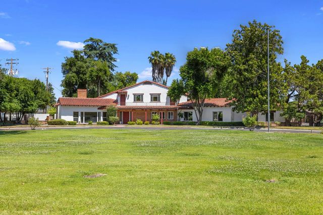 1300 N Berkeley Ave, Turlock, CA 95380