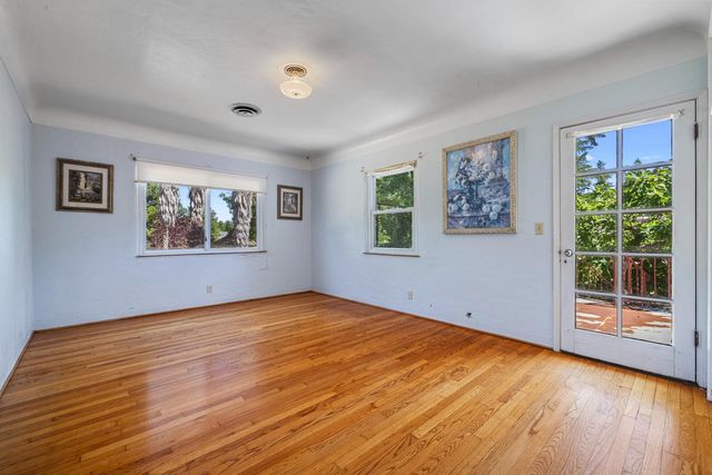1300 N Berkeley Ave, Turlock, CA 95380