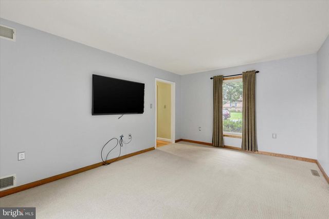 760 FRANKLIN SQUARE DRIVE, Chambersburg, PA 17201