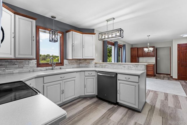 2381 Burke Road, Howell Township, MI 48836