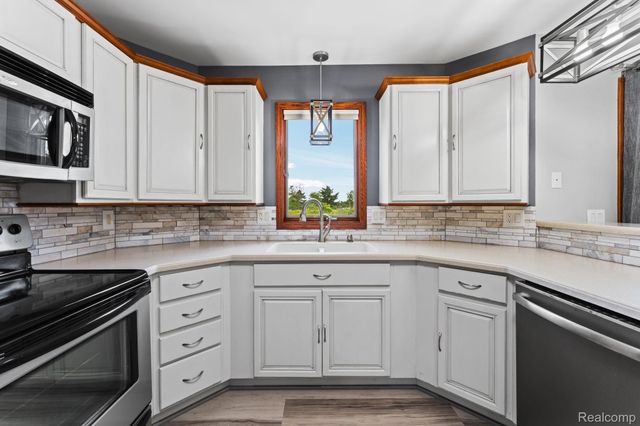 2381 Burke Road, Howell Township, MI 48836