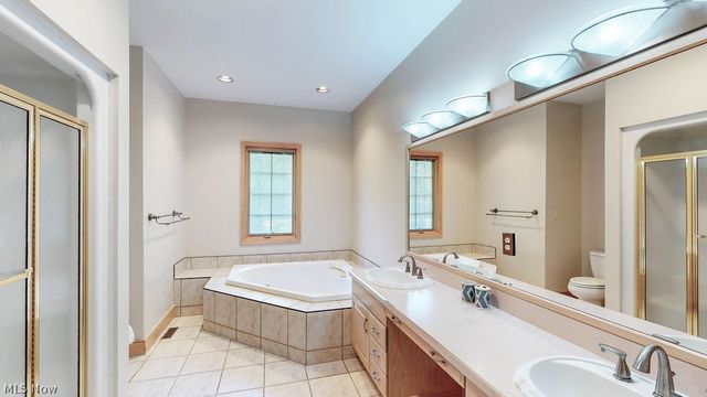 10 Deep Creek Lane, Moreland Hills, OH 44022