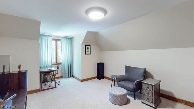 10 Deep Creek Lane, Moreland Hills, OH 44022
