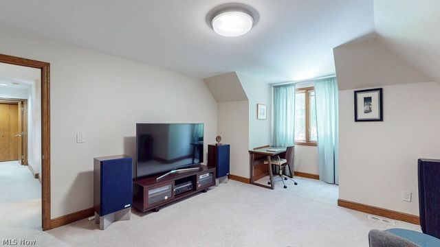10 Deep Creek Lane, Moreland Hills, OH 44022