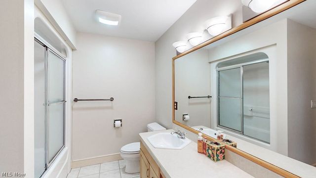 10 Deep Creek Lane, Moreland Hills, OH 44022