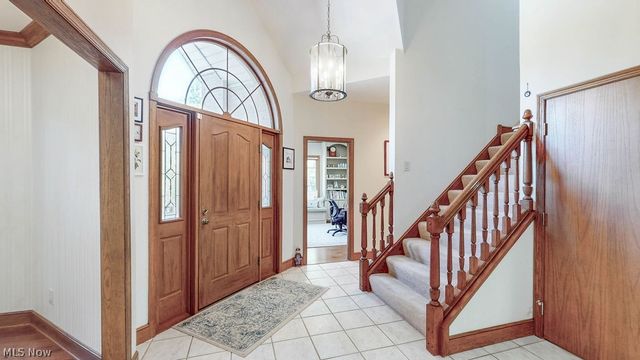 10 Deep Creek Lane, Moreland Hills, OH 44022
