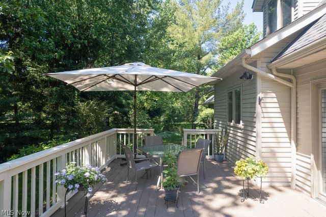 10 Deep Creek Lane, Moreland Hills, OH 44022