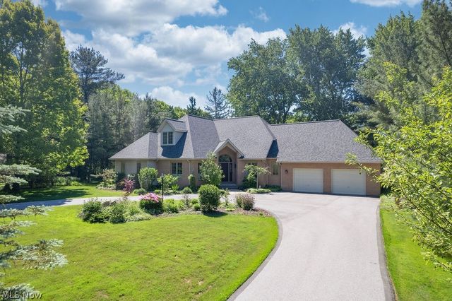 10 Deep Creek Lane, Moreland Hills, OH 44022