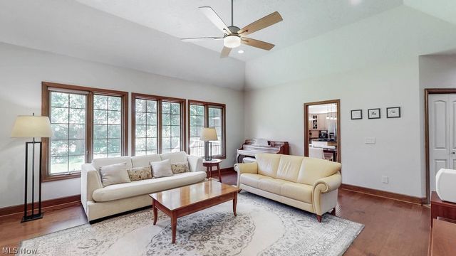 10 Deep Creek Lane, Moreland Hills, OH 44022