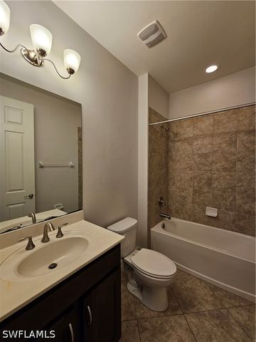 3141 Amadora CIR, Cape Coral, FL 33909