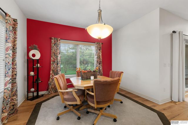 9930 Edgewater Lane, Lincoln, NE 68527