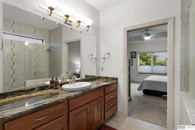 9930 Edgewater Lane, Lincoln, NE 68527