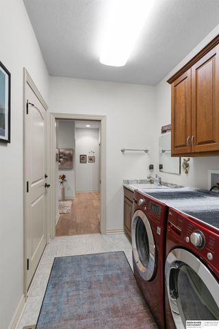 9930 Edgewater Lane, Lincoln, NE 68527