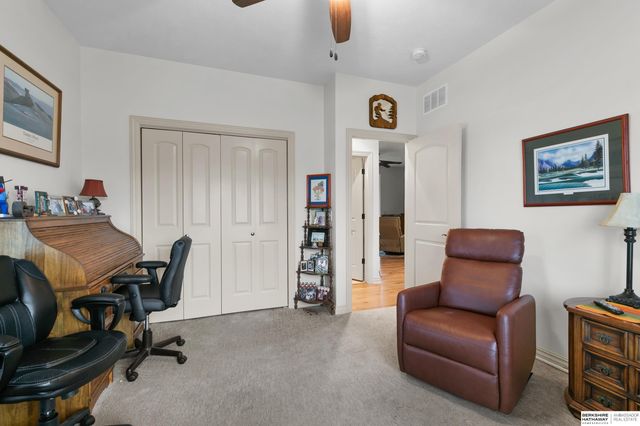 9930 Edgewater Lane, Lincoln, NE 68527