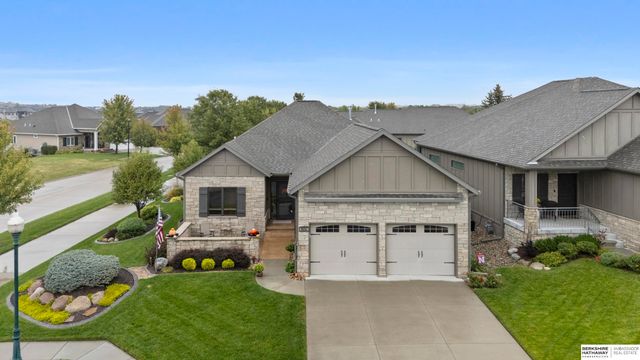 9930 Edgewater Lane, Lincoln, NE 68527