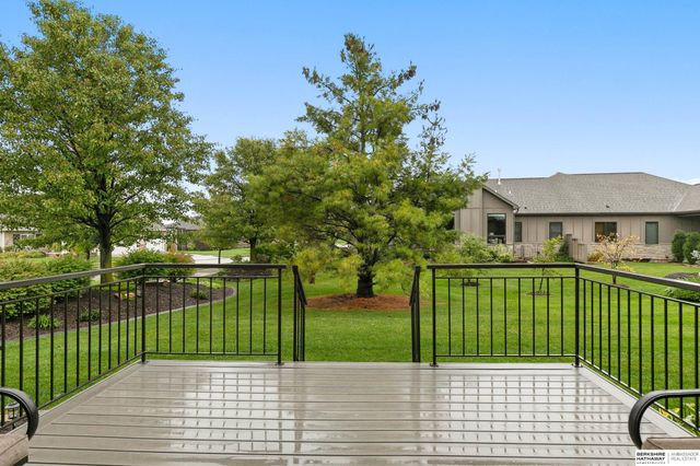 9930 Edgewater Lane, Lincoln, NE 68527