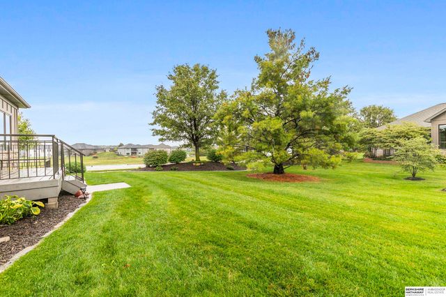 9930 Edgewater Lane, Lincoln, NE 68527