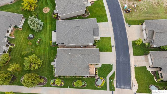 9930 Edgewater Lane, Lincoln, NE 68527