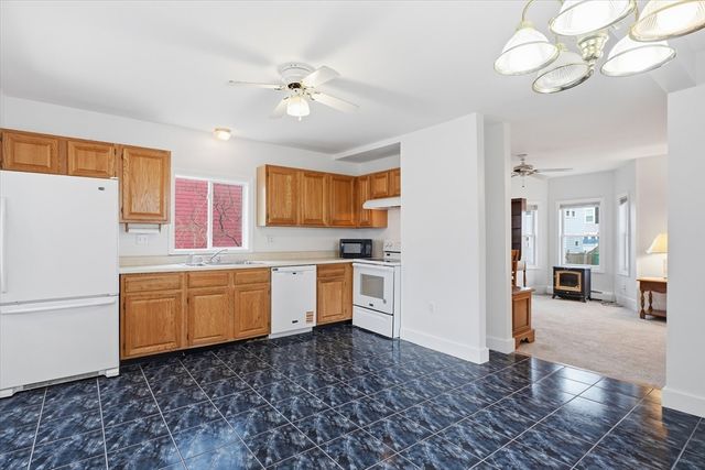 129 Eutaw Ave, Lynn, MA 01902