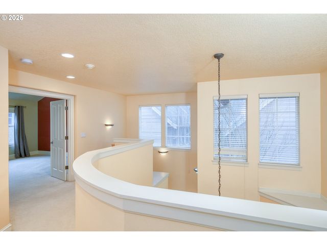 12594 Nw BAYONNE Ln, Portland, OR 97229