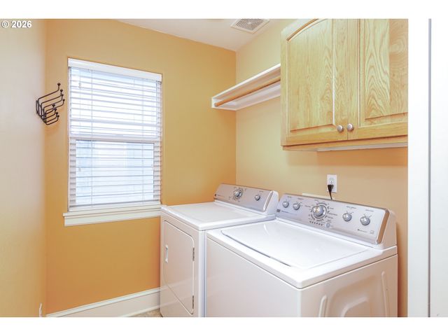 12594 Nw BAYONNE Ln, Portland, OR 97229