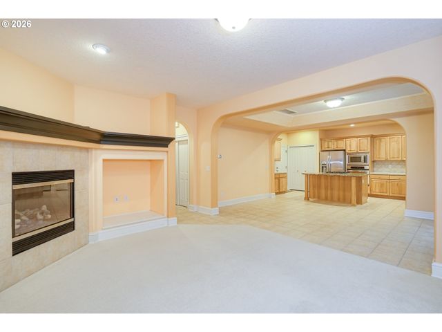 12594 Nw BAYONNE Ln, Portland, OR 97229