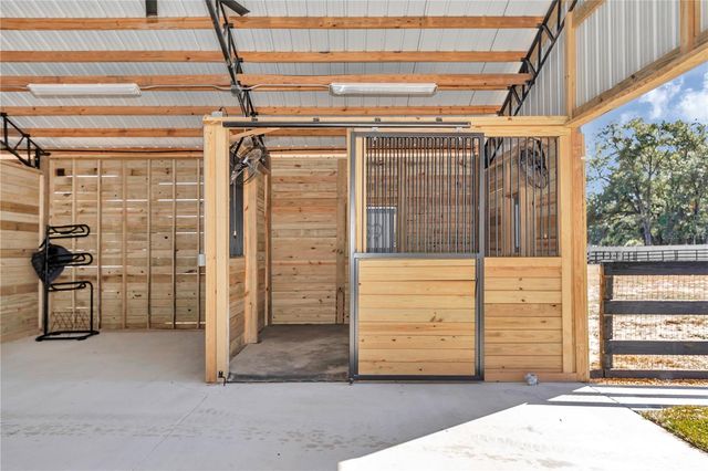 521 NW 80TH AVENUE, Ocala, FL 34480