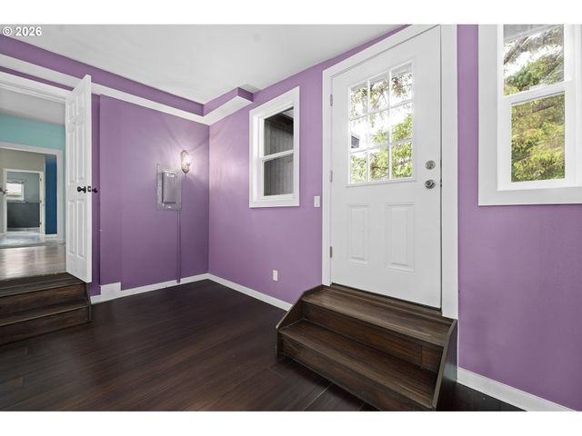 404 CHINOOK Ave, Astoria, OR 97103