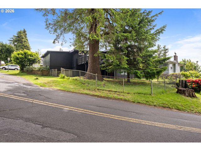 404 CHINOOK Ave, Astoria, OR 97103