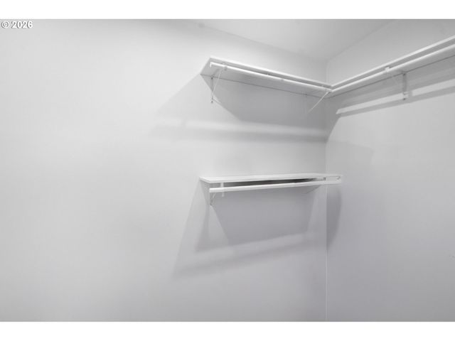 404 CHINOOK Ave, Astoria, OR 97103