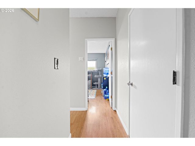 404 CHINOOK Ave, Astoria, OR 97103