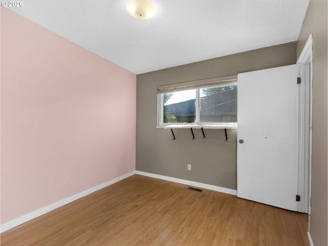 404 CHINOOK Ave, Astoria, OR 97103