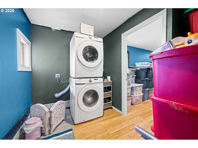 404 CHINOOK Ave, Astoria, OR 97103