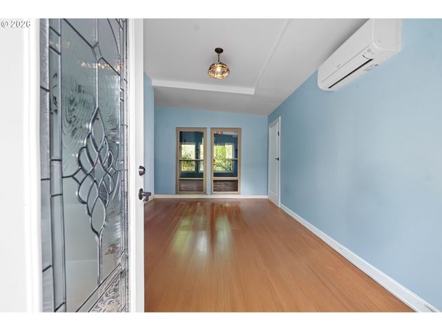 404 CHINOOK Ave, Astoria, OR 97103