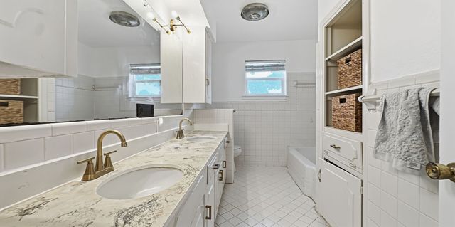 2122 Castleford Lane, Garland, TX 75040