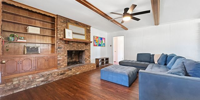 2122 Castleford Lane, Garland, TX 75040