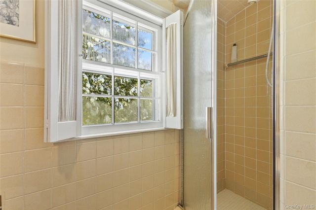 32 Harrison Drive, Larchmont, NY 10538