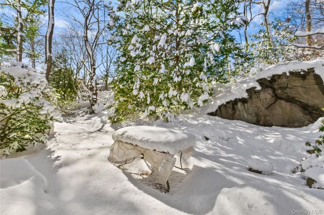 32 Harrison Drive, Larchmont, NY 10538