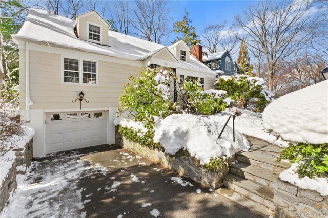 32 Harrison Drive, Larchmont, NY 10538
