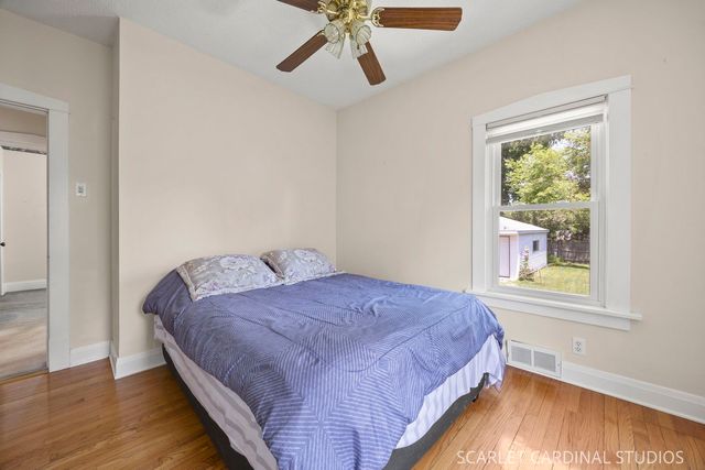 50 E Oak Street, Villa Park, IL 60181