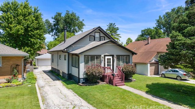 50 E Oak Street, Villa Park, IL 60181