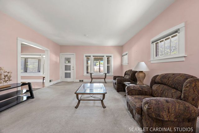 50 E Oak Street, Villa Park, IL 60181